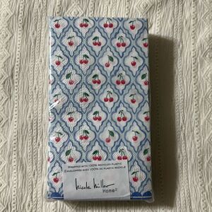 nicole miller Home 40 x 1pk Guest Paper Towel Napkins White Blue Cherry Trellis